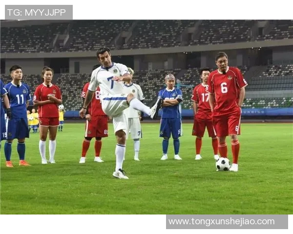 丁俊倾情推荐足球明星盘点引领潮流的绿茵场传奇人物